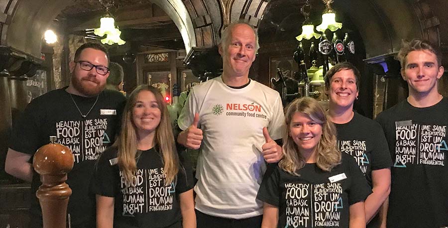 restaurant-staff2021